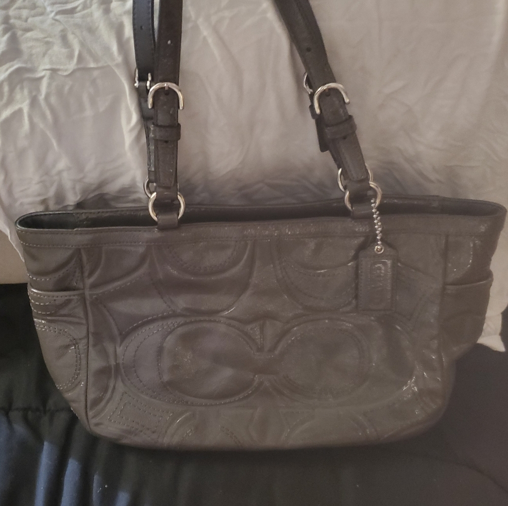 Coach Gallery Embosses Patent Leather Bag